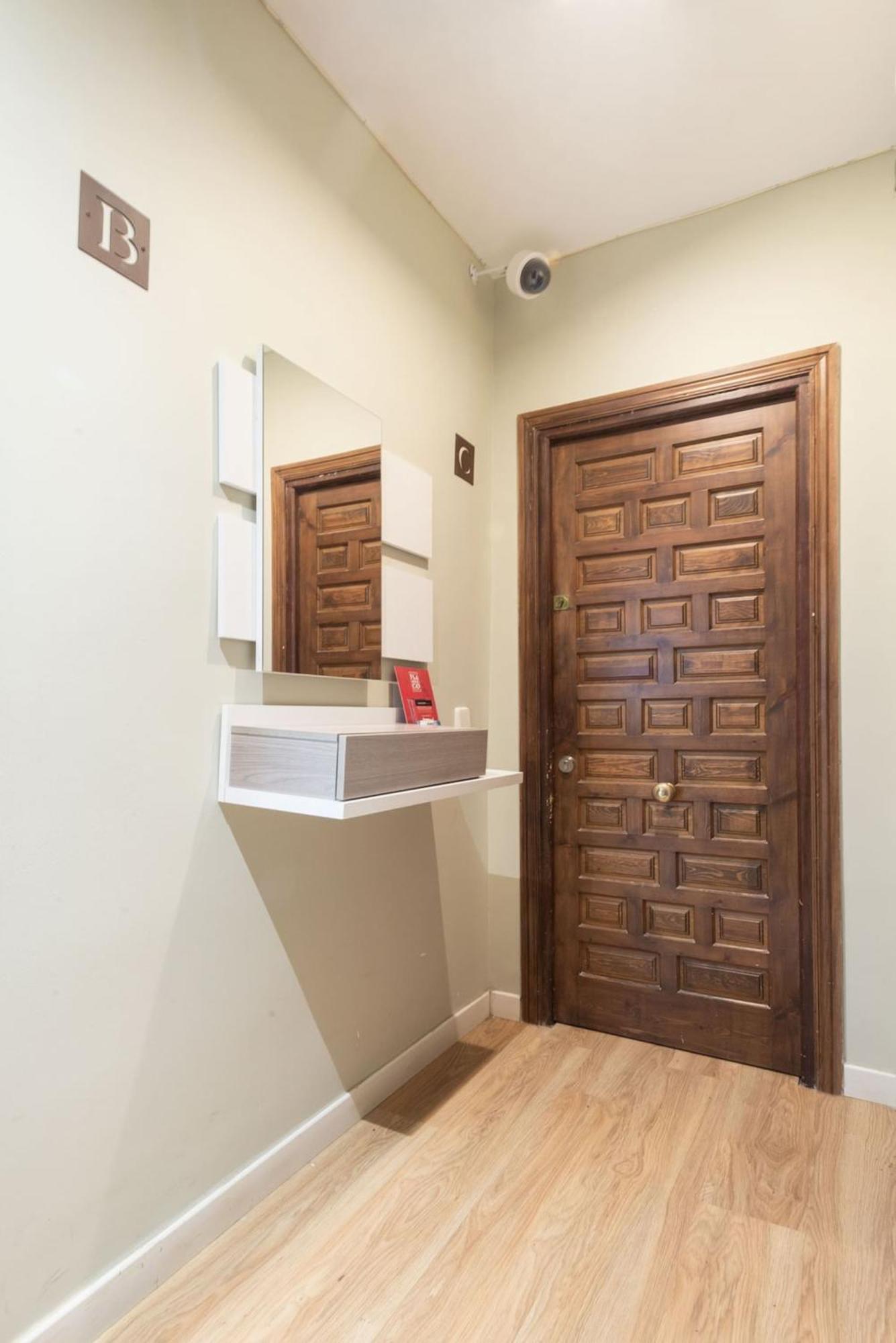 Apartamentos Day Madrid Plaza De Espana Centro Gran Via Sol Malasana المظهر الخارجي الصورة