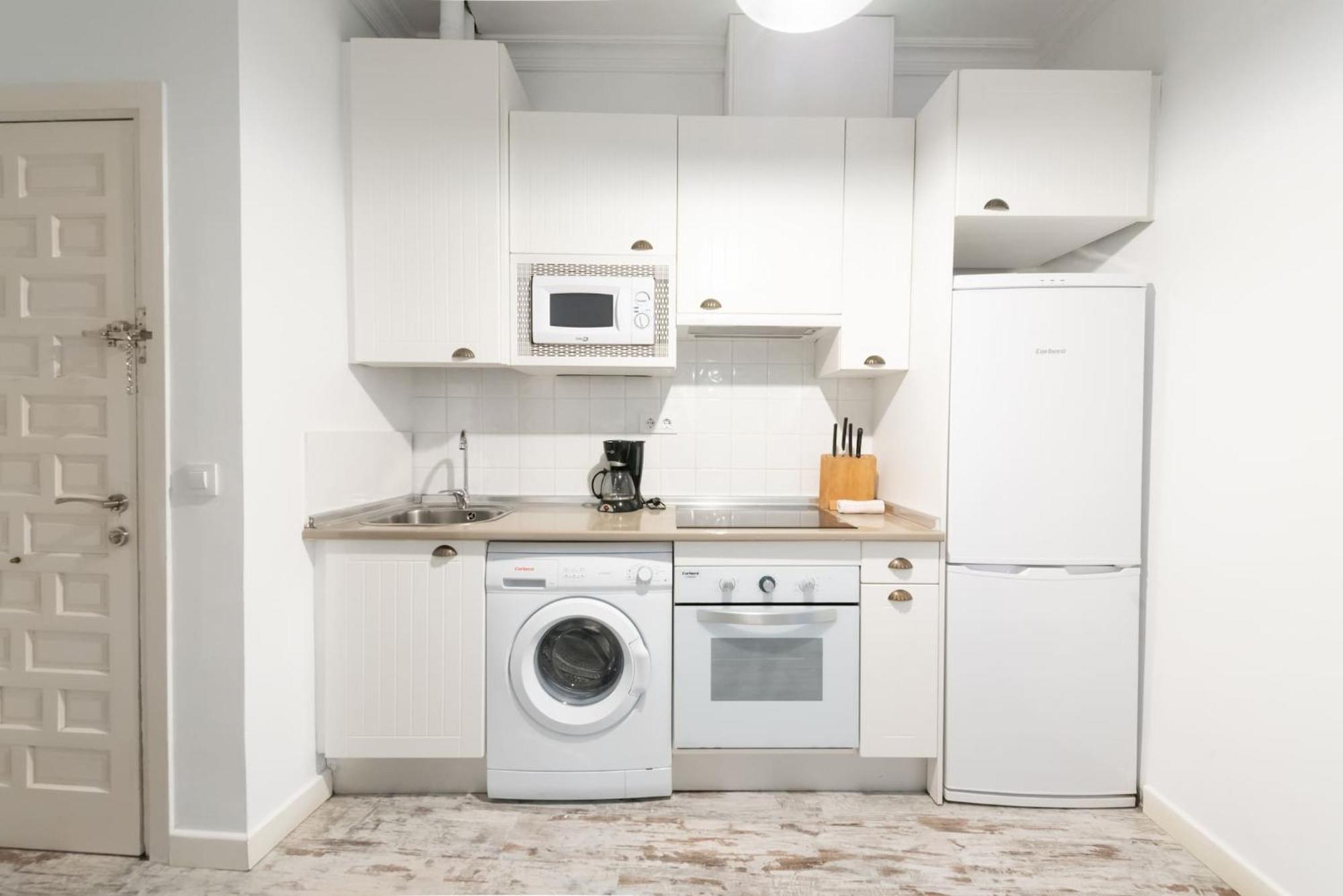 Apartamentos Day Madrid Plaza De Espana Centro Gran Via Sol Malasana المظهر الخارجي الصورة
