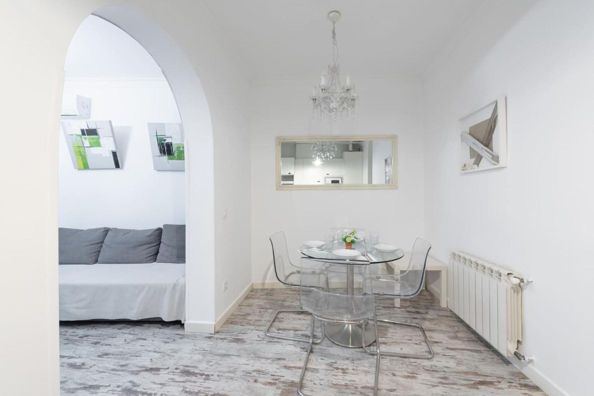 Apartamentos Day Madrid Plaza De Espana Centro Gran Via Sol Malasana المظهر الخارجي الصورة