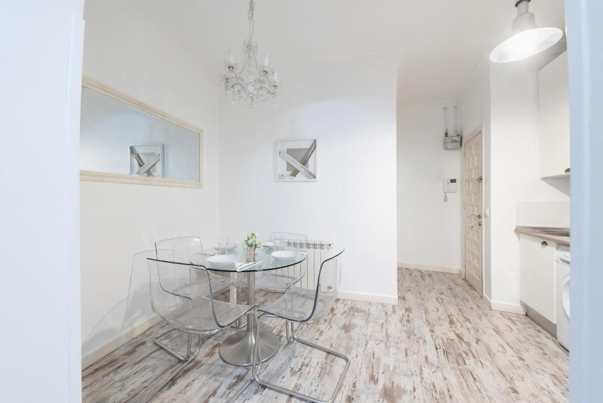 Apartamentos Day Madrid Plaza De Espana Centro Gran Via Sol Malasana المظهر الخارجي الصورة