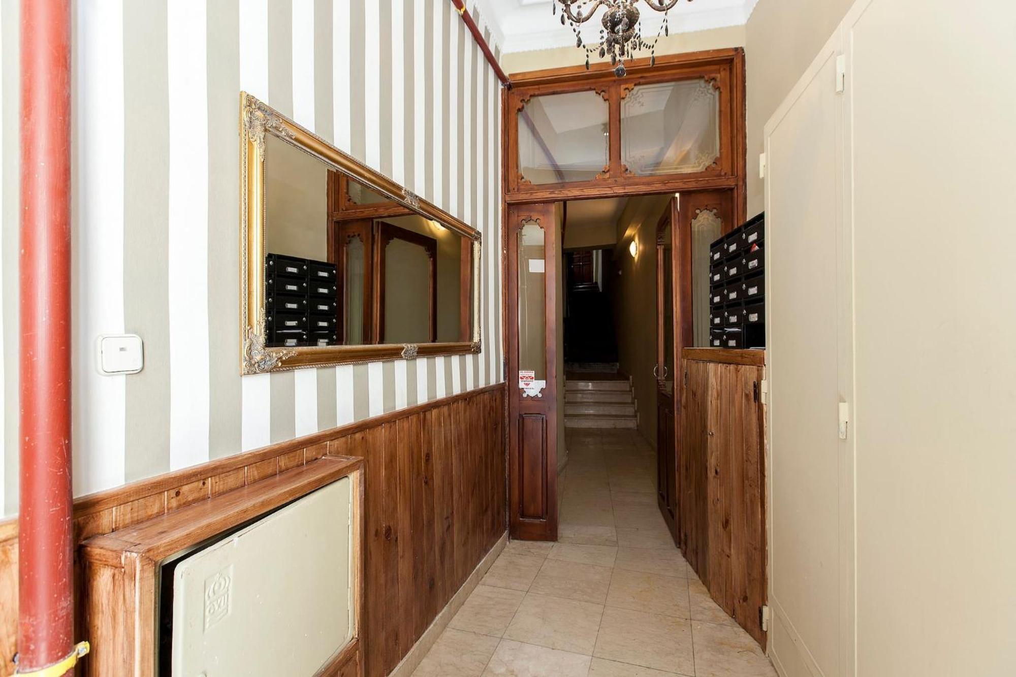 Apartamentos Day Madrid Plaza De Espana Centro Gran Via Sol Malasana المظهر الخارجي الصورة