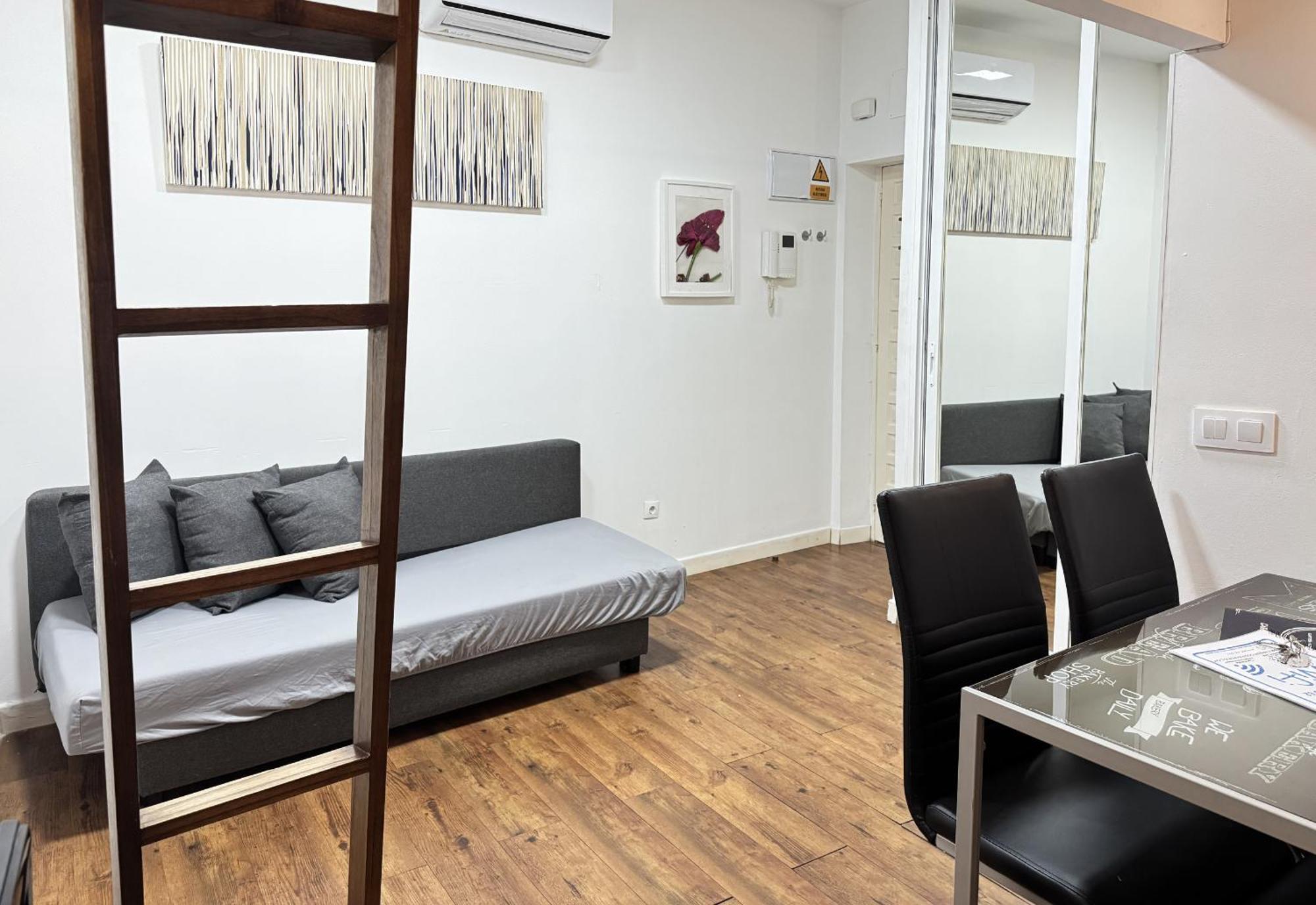 Apartamentos Day Madrid Plaza De Espana Centro Gran Via Sol Malasana المظهر الخارجي الصورة